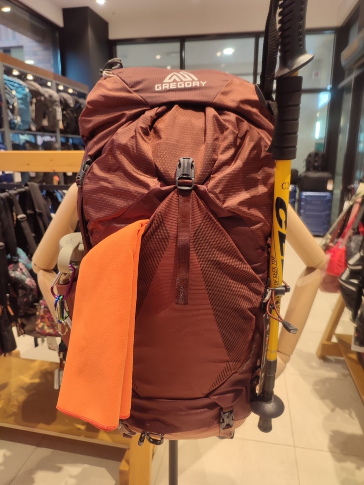  [그레고리]여성배낭 NEW 메이븐 35리터 S/M사이즈 ROSEWOOD RED 36J20030