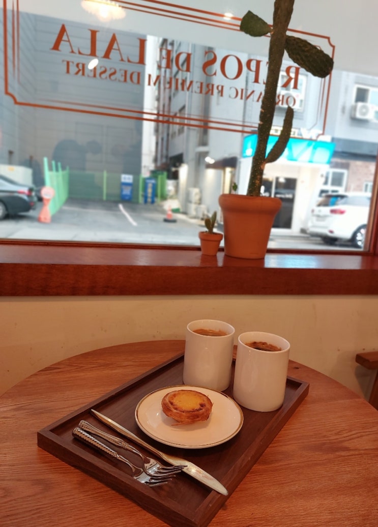 용산 카페: 레뽀드라라 디저트 맛집  휴식하기 좋은카페