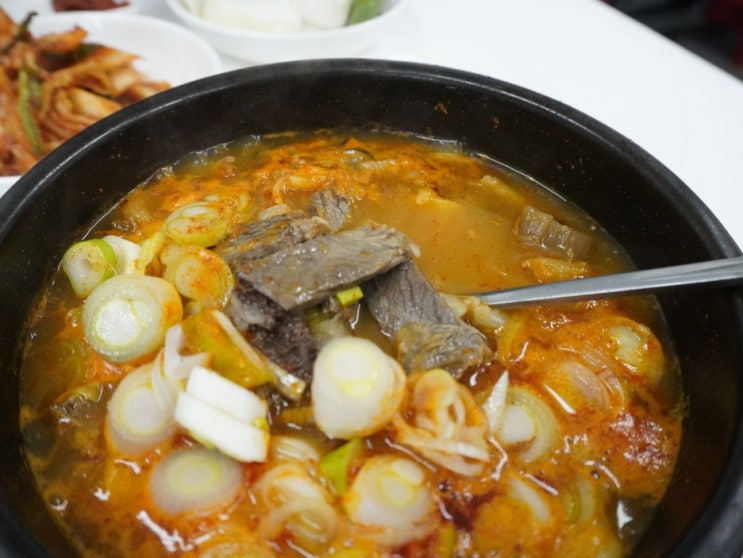  전북 남원 운봉읍 얼큰소고기국밥 한우소머리국밥 맛집 - 운봉장터국밥