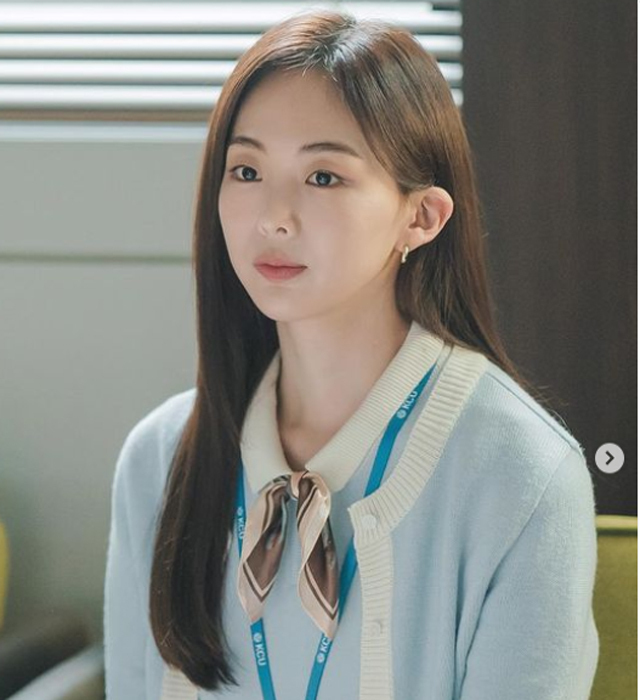 배우 금새록, 500원으로 시작한 남친과 절절한 이별을 준비한 금수저 은행원 배우 금새록, 500원으로 시작한 남친과 절절한 이별을 준비한 금수저 은행원