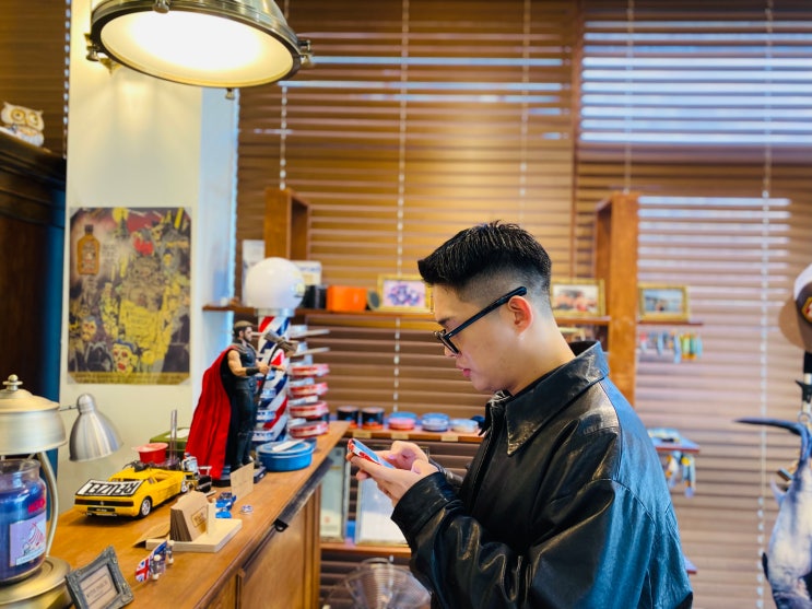  원주 바버샵 " WITH PHIL'S Barbershop "
