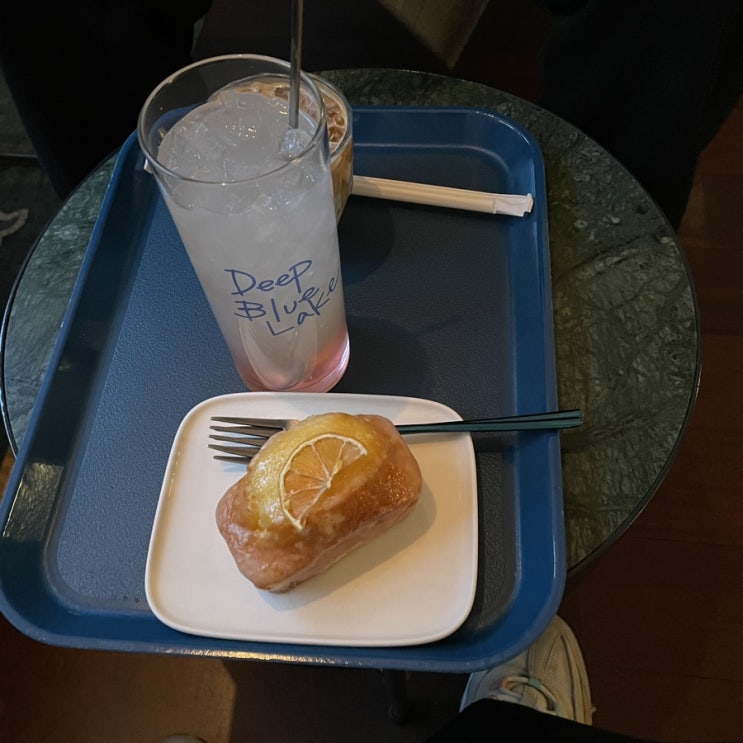  딥블루레이크라고 망원 맛집인데요 일단 왔어요