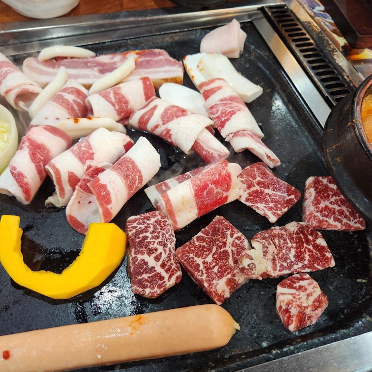  교대역 고기맛집 탐라도야지 20년된 숙성고기집 다양한 밑반찬