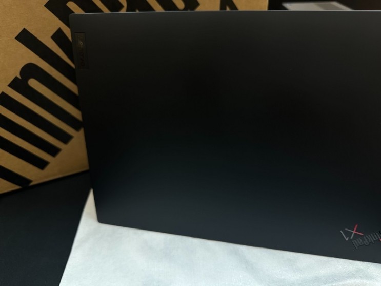 ThinkPad X1 Carbon Gen10      고객사 ssd 교체 작업          23.02.14