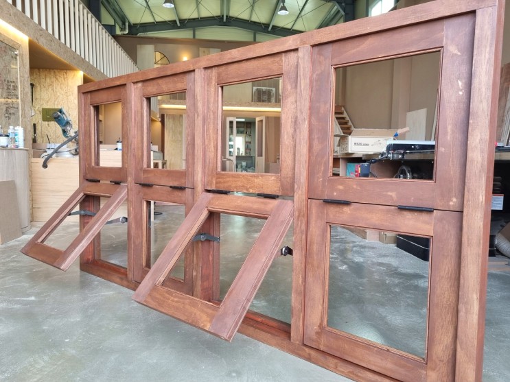 빈티지 우드 인테리어 나무 들창 제작 과정 | 여닫이창문 폴딩도어 제작 부산목공소