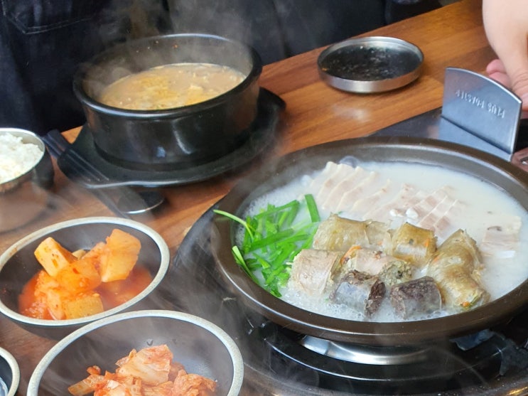  신촌 맛집 :: 해장이 필요할 땐? <보승회관> 24시 수육, 내장국밥 맛집 !
