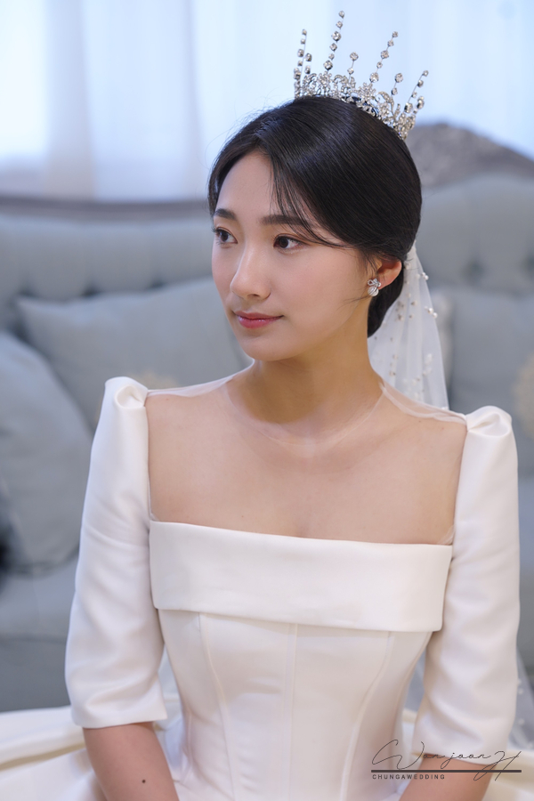  역시 드레스는 손윤희드레스 라는 생각을 다시한번 하며.