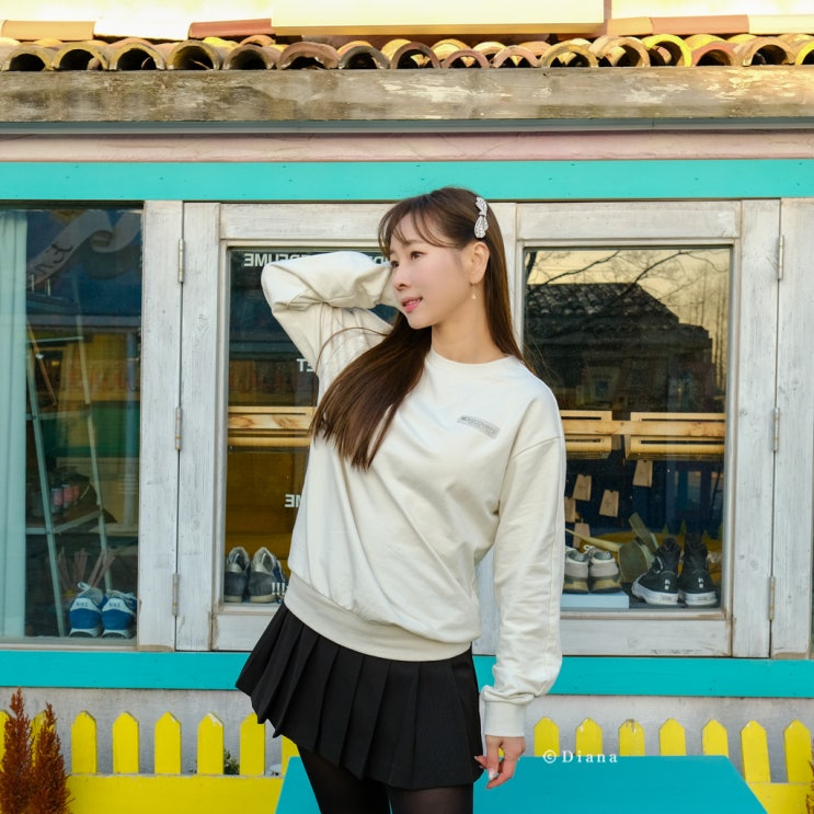 봄코디는 여성 맨투맨 하나면 끝 디스커버리 스몰로고 오버핏 MTM 추천 봄코디는 여성 맨투맨 하나면 끝 디스커버리 스몰로고 오버핏 MTM 추천