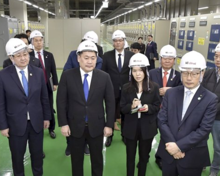 KT는 광물, 사업 기회의 대가로 몽골의 디지털 전환을 지원합니다. KT는 광물, 사업 기회의 대가로 몽골의 디지털 전환을 지원합니다.