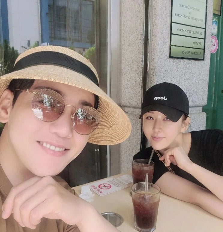 "왜 자꾸 무시하냐" 한영박군, 팽팽한 기싸움으로 심각한 갈등 상황...사기 결혼까지 나온 이유 "왜 자꾸 무시하냐" 한영박군, 팽팽한 기싸움으로 심각한 갈등 상황...사기 결혼까지 나온 이유