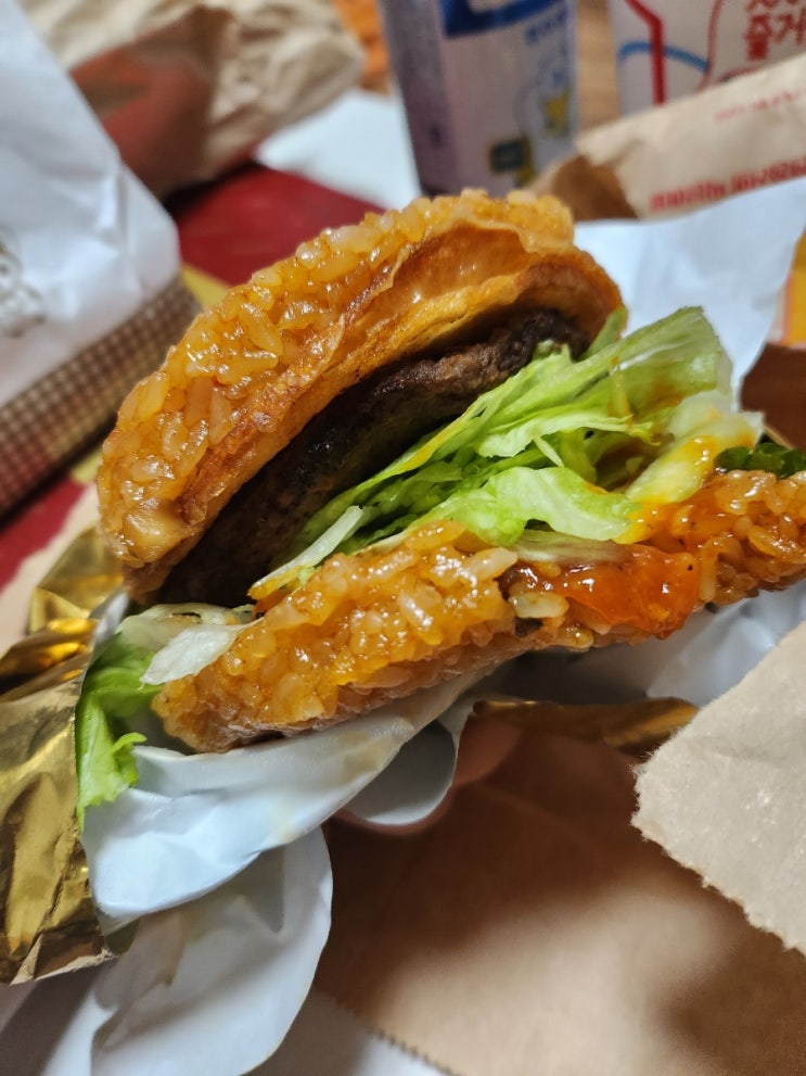  롯데리아 전주비빔라이스버거 내돈내산