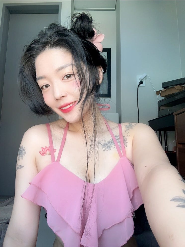  폴댄스와 촬영으로 점철된 나의 인생(人生)