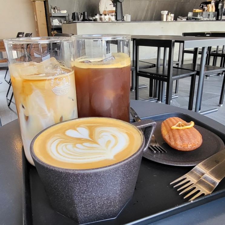 [이월로스터스 송파 2호점] 테이크아웃 1,000원 할인되는 커피가 맛있는 카페