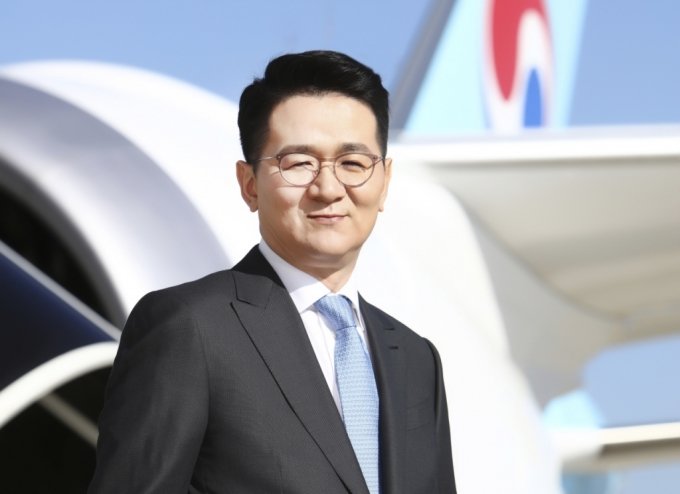 [기사] 조원태 한진그룹 회장, ′ATW 올해의 항공업계 리더′ 선정