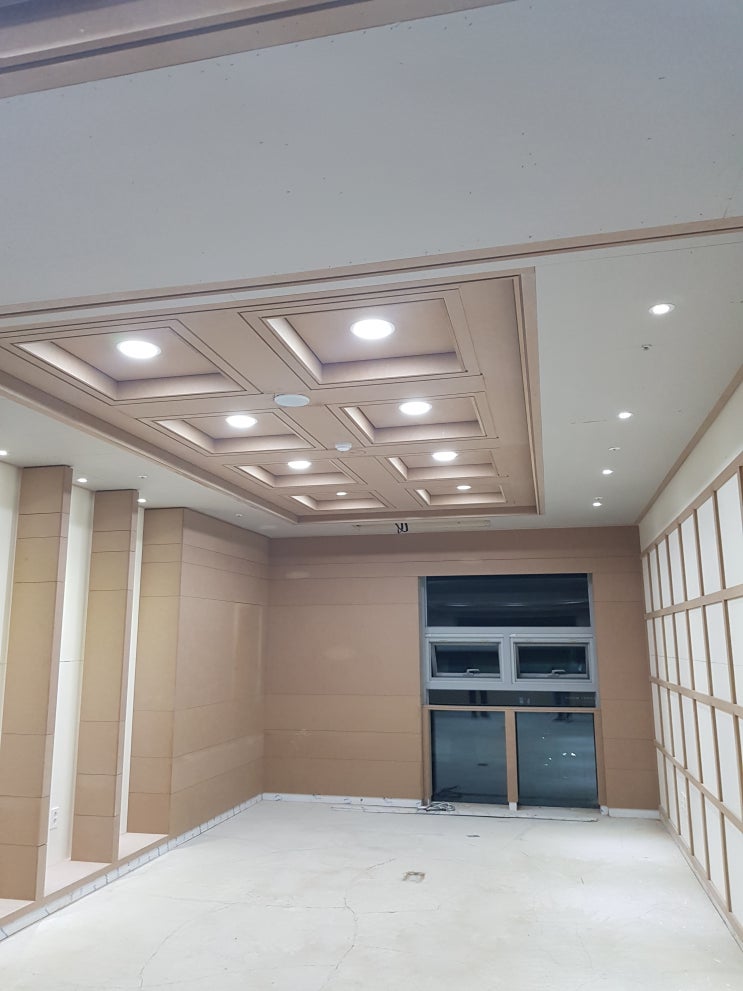  페인트 시공 비용과 예산 관리 팁, 집을 예쁘게 꾸미는 비결!