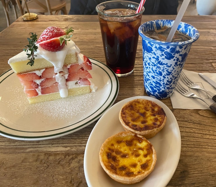 수원 행궁동 벽화마을 커피가 맛있기로 유명한 카페 :: 콜링우드