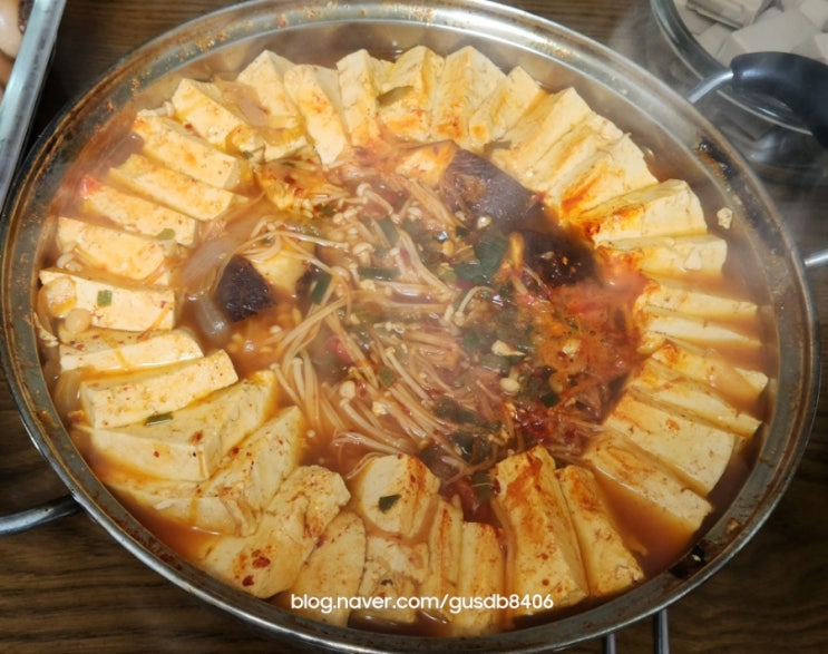 버섯 두부전골 얼큰한 두부전골 만들기 버섯 두부전골 얼큰한 두부전골 만들기