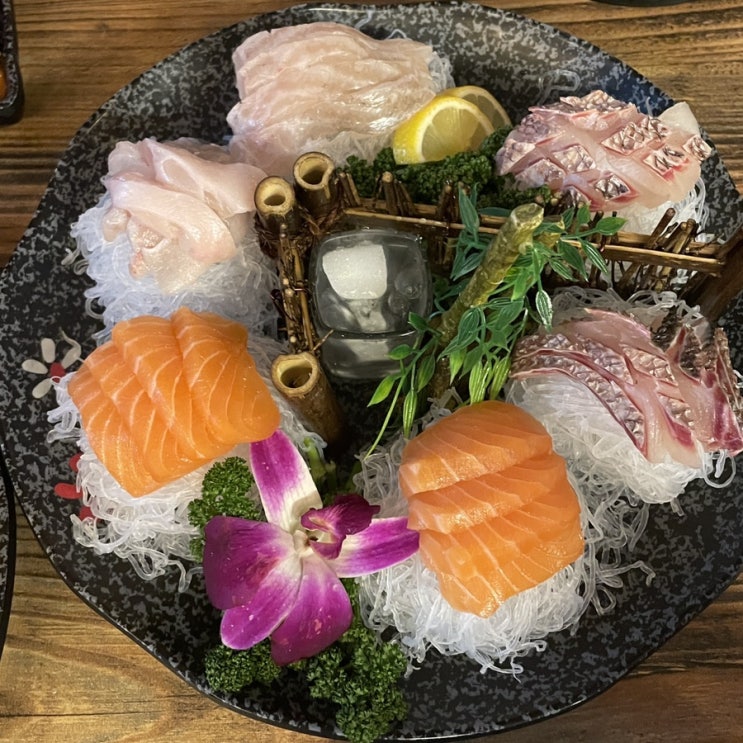  [신사 맛집] 가로수 그 곳 | 가로수길, 신사 사시미 맛집 / 모듬회, 새우튀김, 매운탕 + 청합 조합 / 가로수길, 신사 연어 맛집 / 신사 치즈 닭갈비 / 가로수길 저녁 약속