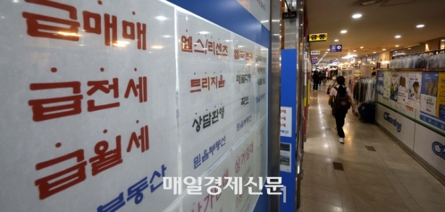 세입자 못구해 속타는 집주인…아파트 10집 중 3집 ‘불꺼졌다’ 세입자 못구해 속타는 집주인…아파트 10집 중 3집 ‘불꺼졌다’