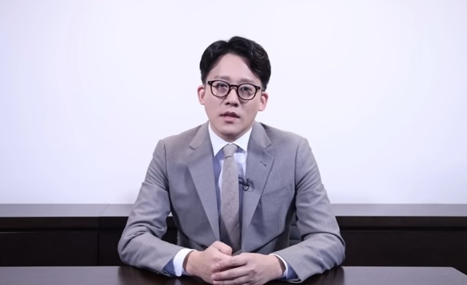 <b>이수만</b> ‘처조카’ 이성수 <b>SM</b> 공동대표 “연임포기…백의종군”