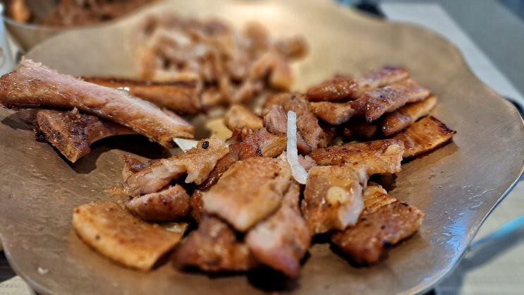 서민식당 경주 보문단지 통삼겹 숯불갈비 맛집