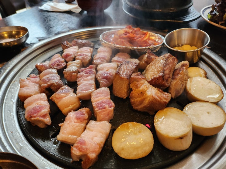  선릉역 고기집 육성급 직접 구워주는 숙성통 모듬한판  솔직한 후기