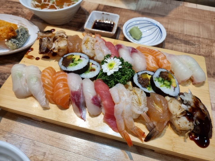  진해중앙동 맛집 "노부나가" 진해초밥 진해스시 일식집 회덮밥 세트메뉴 추천