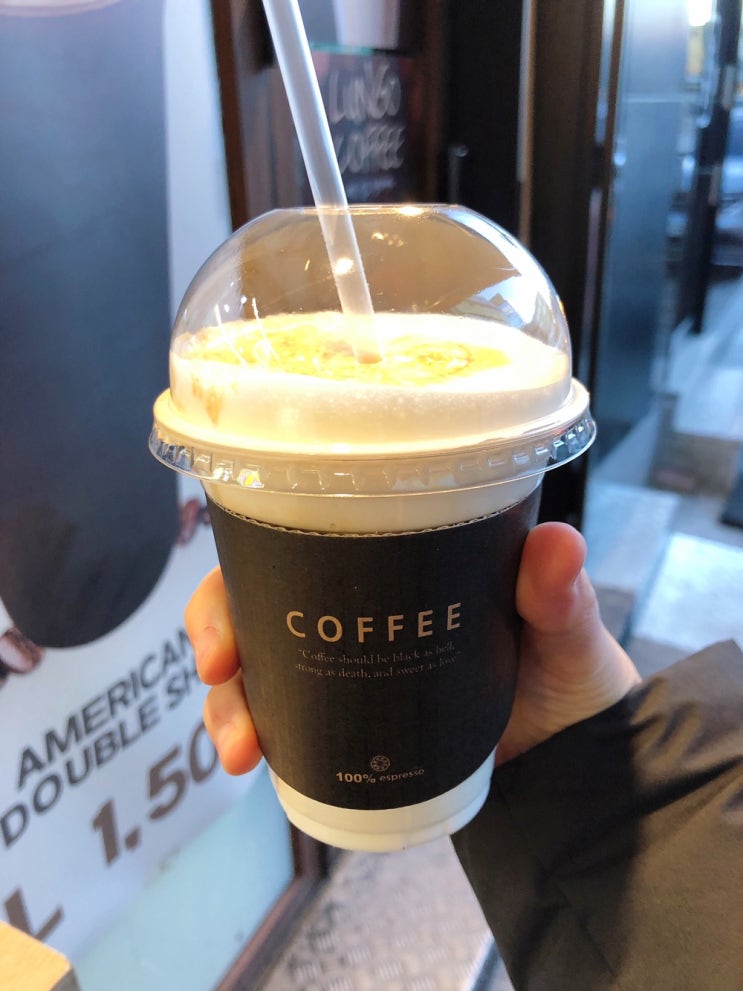  콘레드커피 노량진 2호점 솔티드 아인슈페너 내돈내산 리뷰!