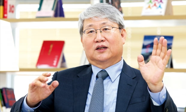 "개혁 시급한 국민연금…보험료율 매년 0.5%P씩이라도 올려야" "개혁 시급한 국민연금…보험료율 매년 0.5%P씩이라도 올려야"