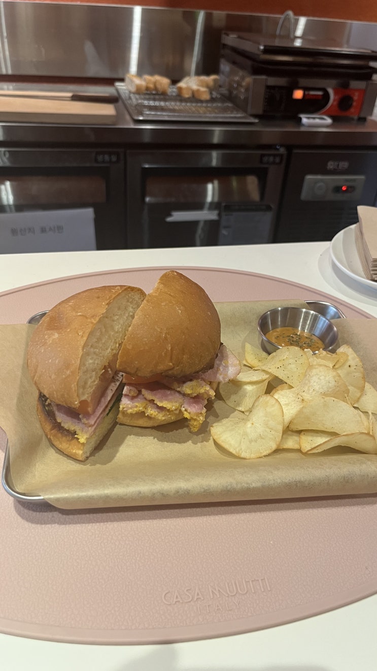  송리단길맛집 피밀 PEAMIR샌드위치가 맛있는 석촌역 와인바