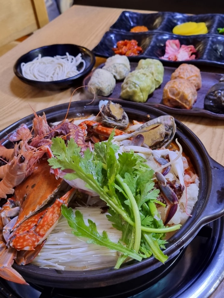  제주 애월 맛집 해물 만두전골 존맛탱 장인의집