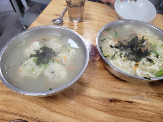 양재역 임병주산동칼국수 서초구청 건너편 평양식 만두와 손칼국수 노포 양재역 임병주산동칼국수 서초구청 건너편 평양식 만두와 손칼국수 노포