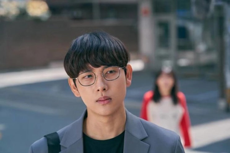 임시완·천우희, 영화 '스마트폰을 떨어뜨렸을 뿐인' 대박날까...공개하자 전세계 넷플릭스 2위 임시완·천우희, 영화 '스마트폰을 떨어뜨렸을 뿐인' 대박날까...공개하자 전세계 넷플릭스 2위