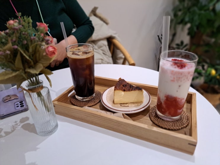  [덕천카페] 바스크 치즈케이크가 맛있는 '열두달' 덕천 디저트 카페 내돈내산