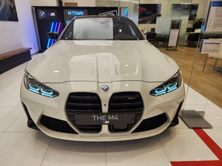  BMW M4, M3 뭐가 다를까요?