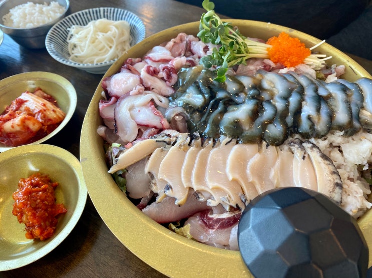  부모님과 함께, 속초 맛집 청초수 물회 & 감탄사 연발 동명횟집
