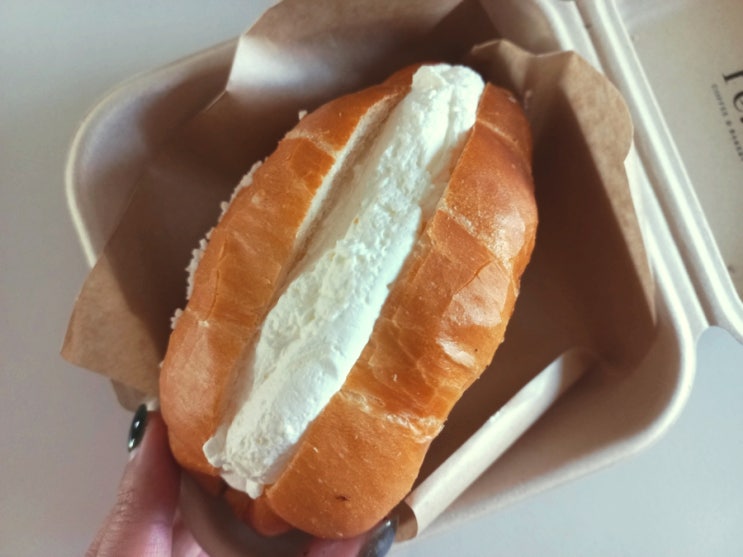  김포 소금빵 풍무동 디저트 펠리스케이크