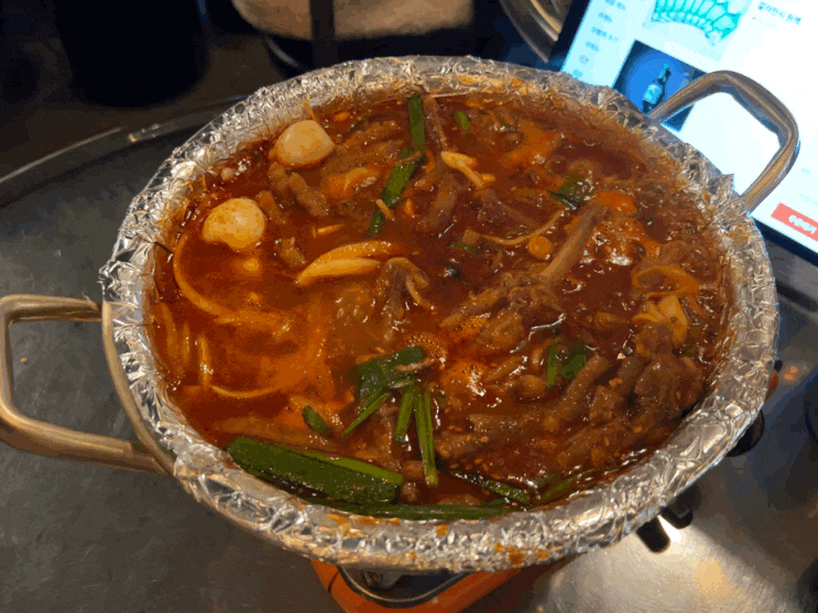  좋아해닭발 : 닭발이 맛집 홍대 포차 감성의 홍대입구역 술집