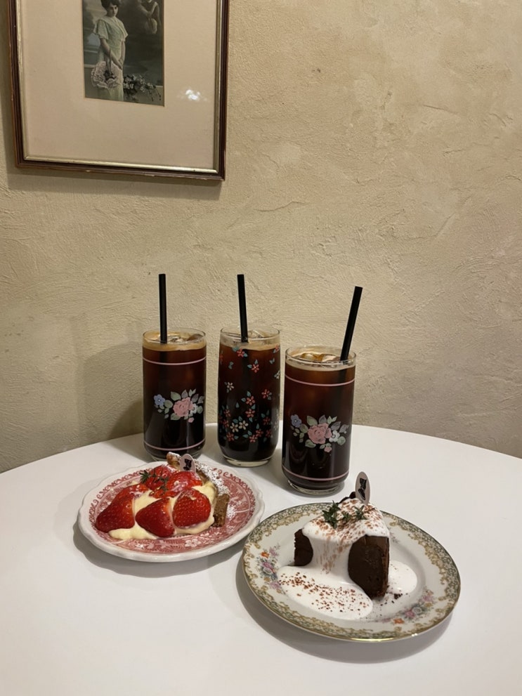  용현동 디저트 카페 : 카페오슬로 , 엔틱하고 빈티지한 상점 & 카페