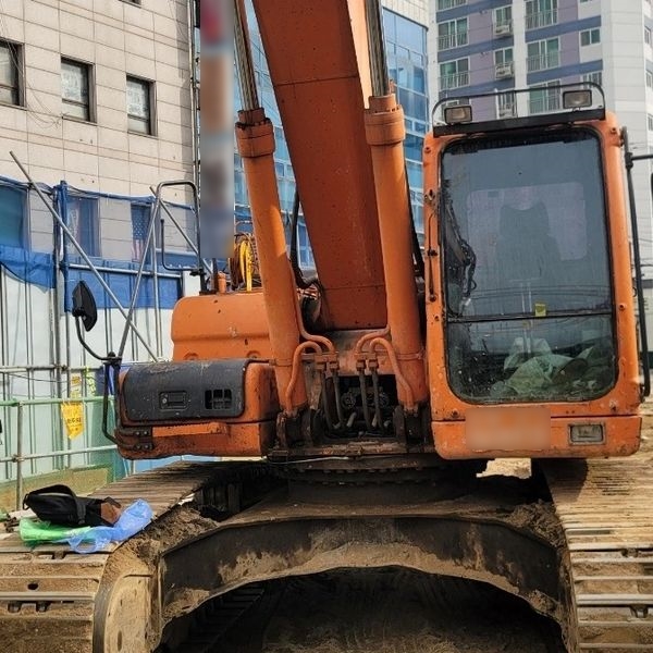 두산 DX300LC 2011년식 4700만원 판매합니다. 두산 DX300LC 2011년식 4700만원 판매합니다.