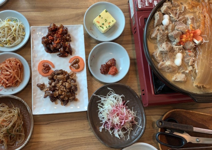  개운하게 얼큰한 국물이 기억에 남는 옥련동 로컬맛집 군봉묵은지김치찜 내돈내산