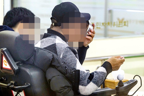 무료급식 노인은 되고 장애인은 안 된다? 불평등 조례 논란 무료급식 노인은 되고 장애인은 안 된다? 불평등 조례 논란