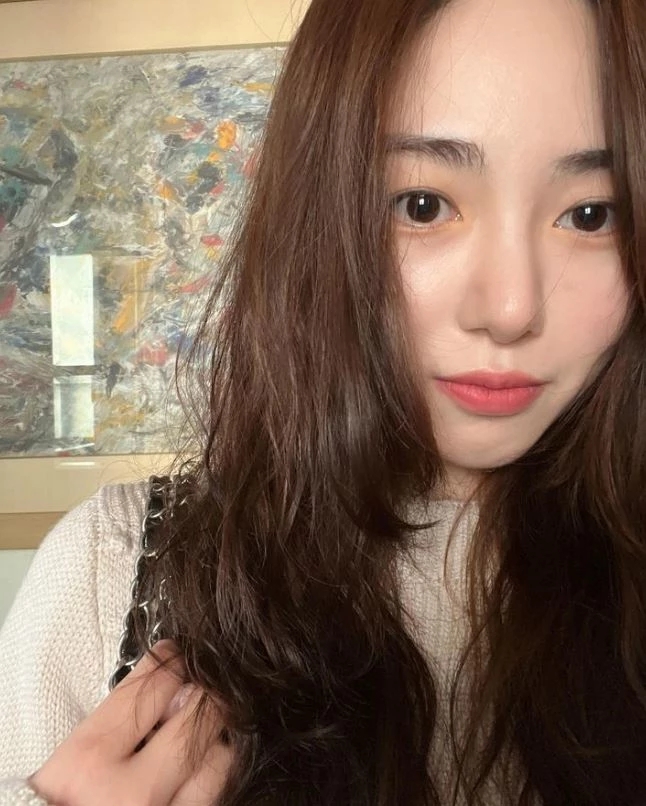 "여친 있는 남자랑" 권민아, 채팅 알바 사기 "다리 사진 유출 협박, 1500만원 뜯어가" "여친 있는 남자랑" 권민아, 채팅 알바 사기 "다리 사진 유출 협박, 1500만원 뜯어가"