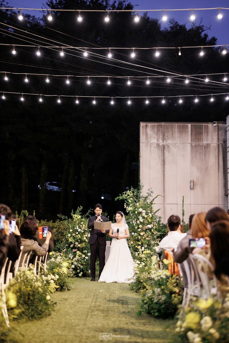 성북동 르한스(구 한스 갤러리) 본식스냅 [나인포토스냅] 야외 결혼식, 야간 웨딩, 저녁 결혼식