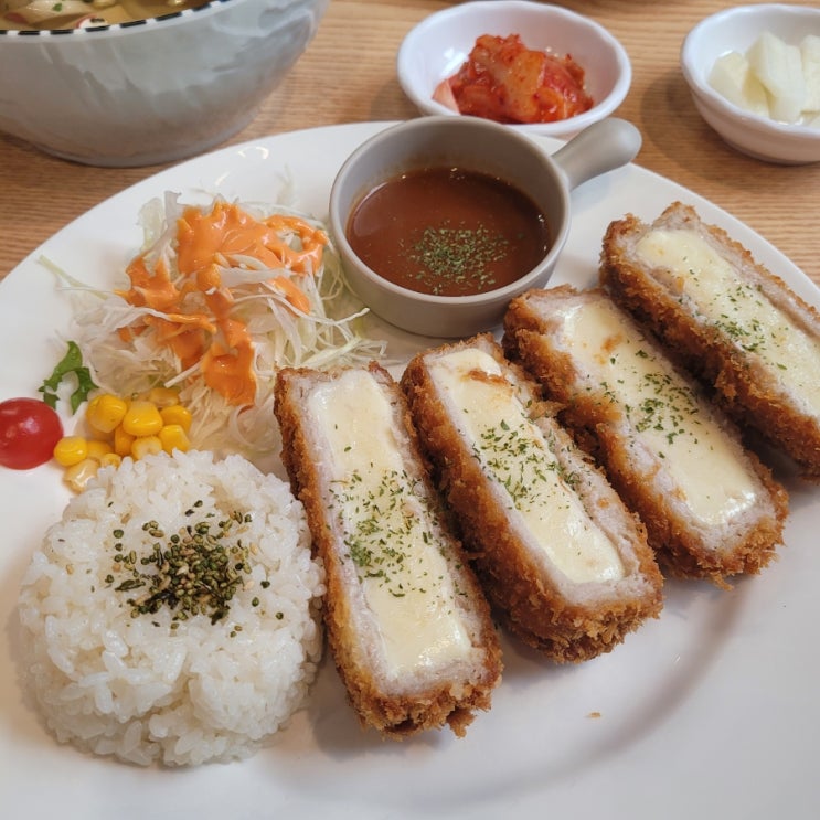  부경대근처 돈까스맛집 대연동 미미경양식! 맛있는 우동세트~