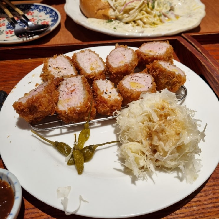 월성동 돈까스 맛집 동백카츠 항정살 카츠 꿀맛입니다.