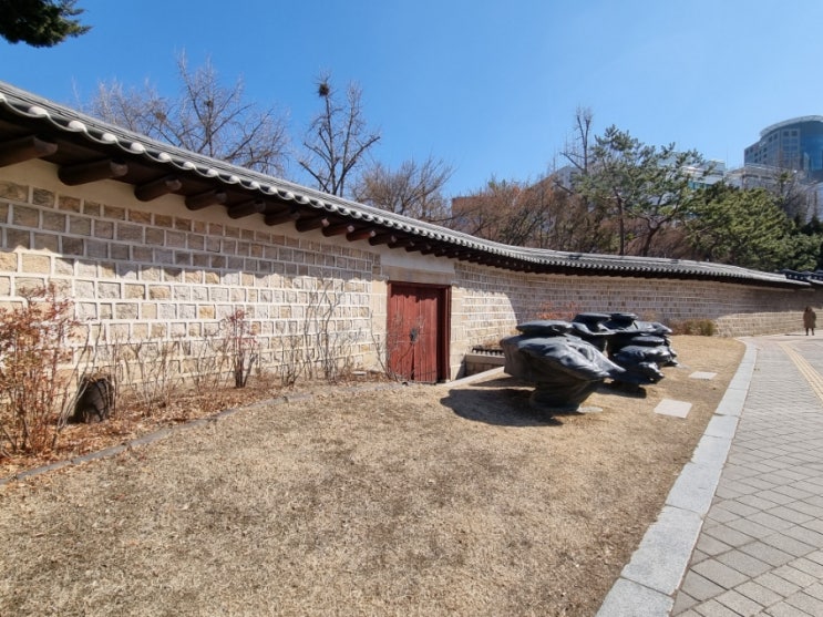 걸어보자, 덕수궁 돌담길! 걸어보자, 덕수궁 돌담길!