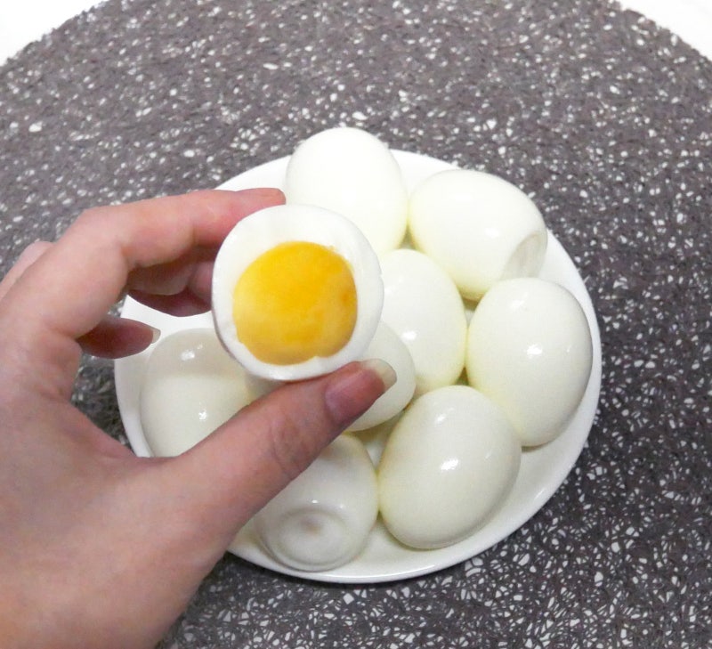 삶은 계란 껍질 쉽게 까는법 바늘펀치 에그피어서 사용법