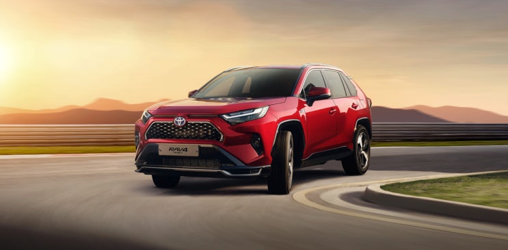  토요타 "RAV4" 플러그인 하이브리드 출시~!!