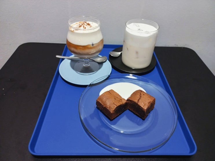  합정 디저트 맛집 합정카페 미니멀비